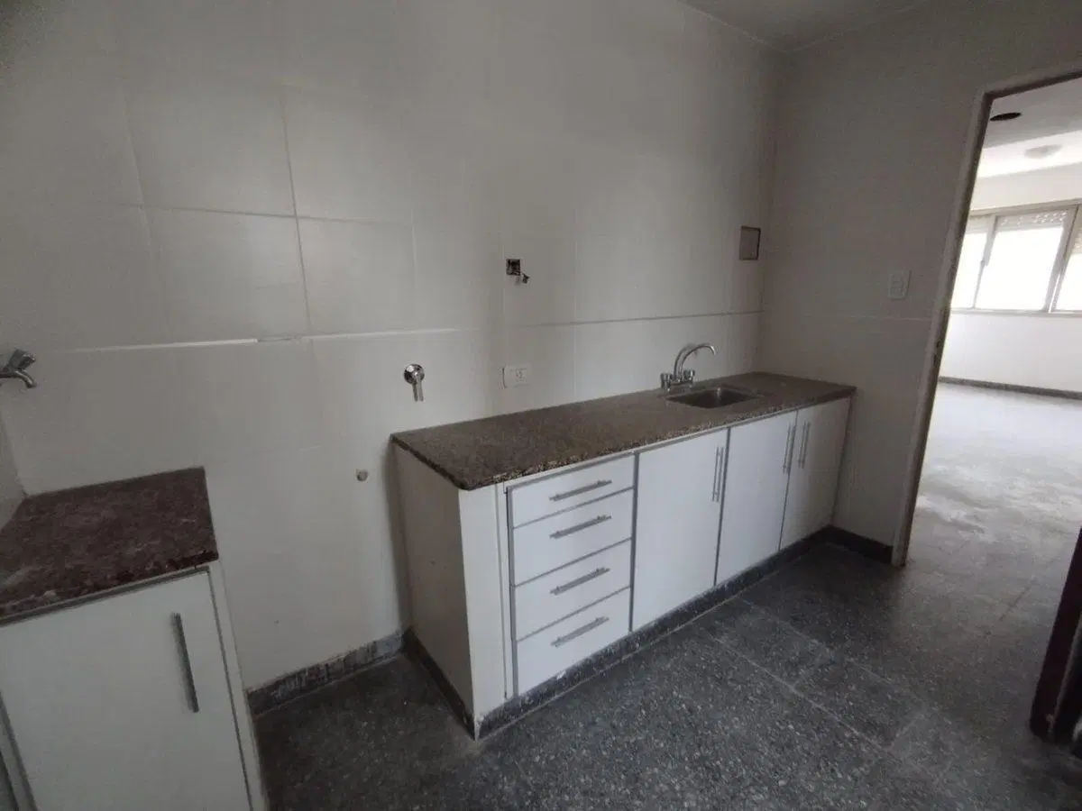 DEPARTAMENTO 3 DORMITORIOS VENTA LA PLATA 4