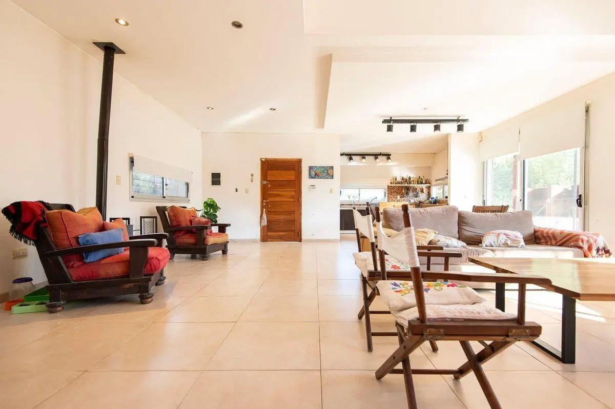 CASA 3 DORMITORIOS EN VENTA GORINA 5