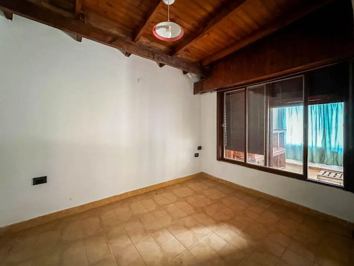 CASA 2 DORMITORIOS EN VENTA LA PLATA CON COCHERA 8