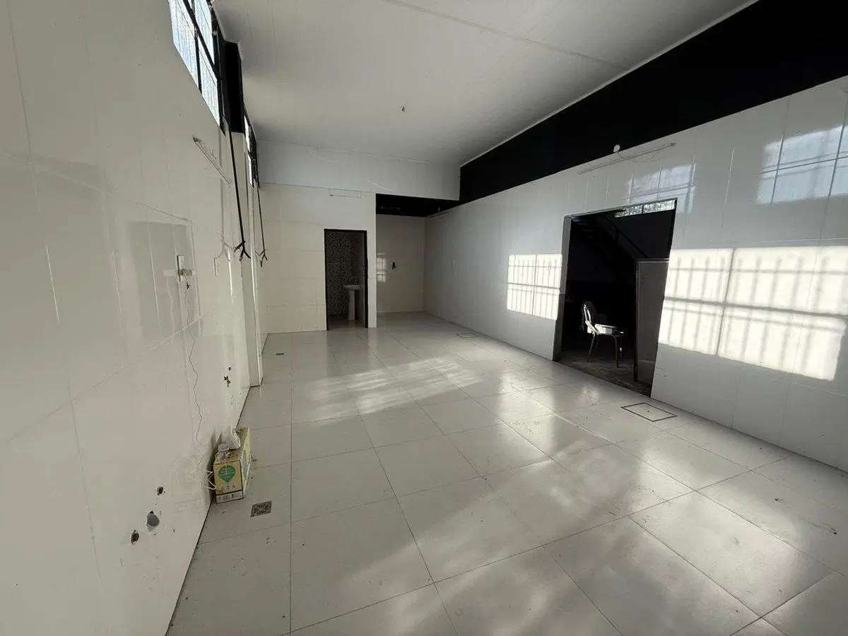 GALPON EN VENTA EN BRANDSEN 2
