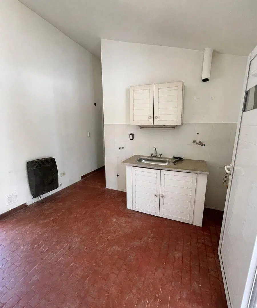 Casa 1 Dormitorio en venta en Dolores con Patio 3