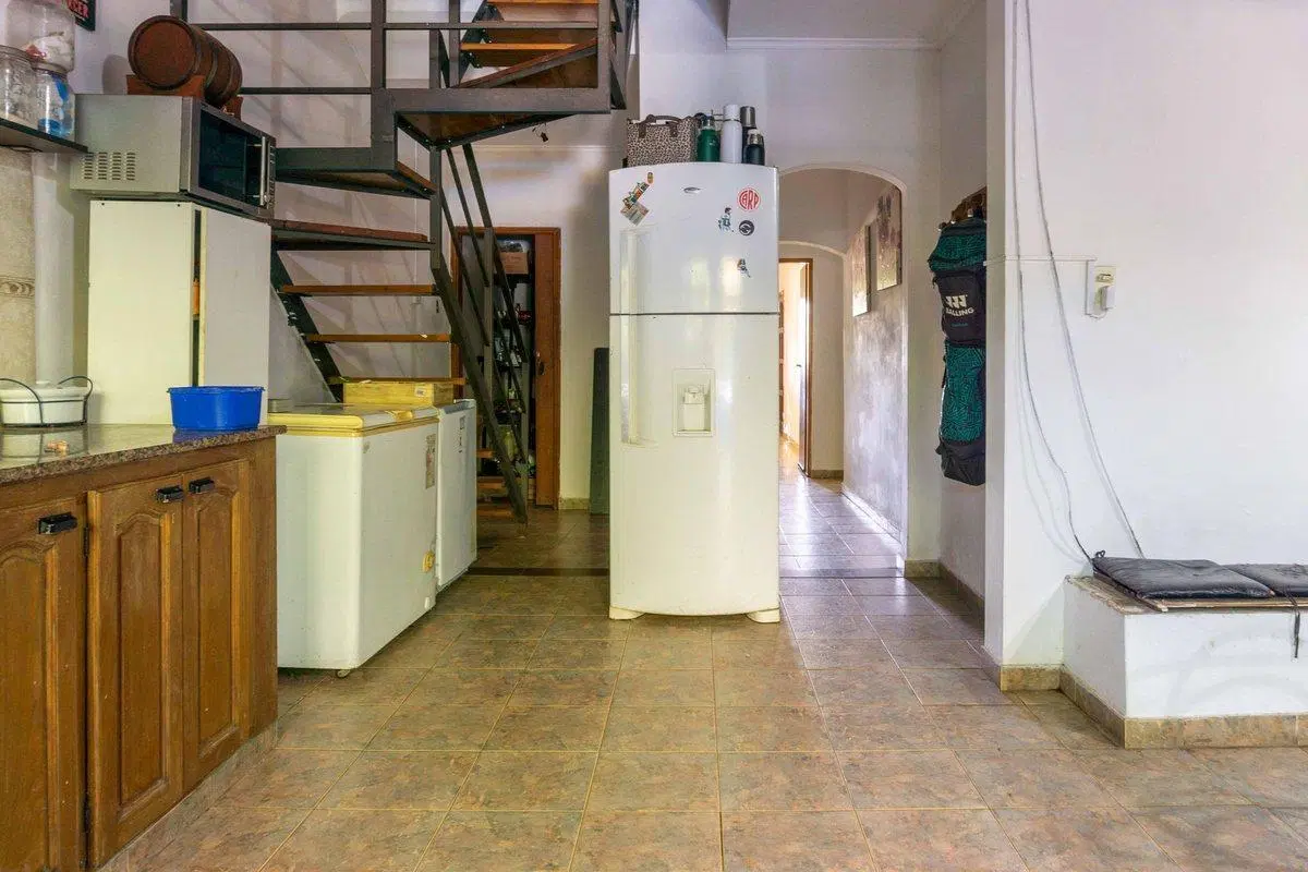 CASA 4 DORMITORIOS EN VENTA , CITY BELL. 3