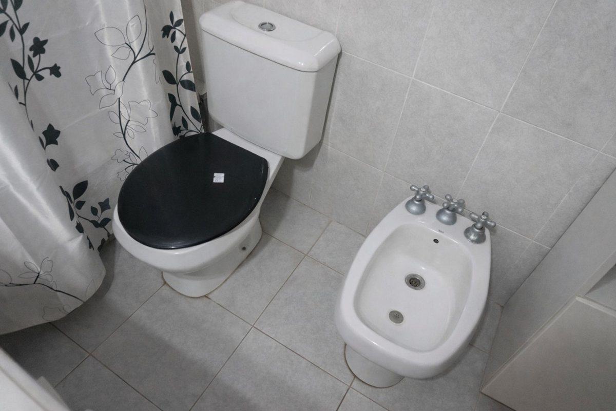 Foto de CASA 4 DORMITORIOS EN VENTA , CITY BELL., imagen 5