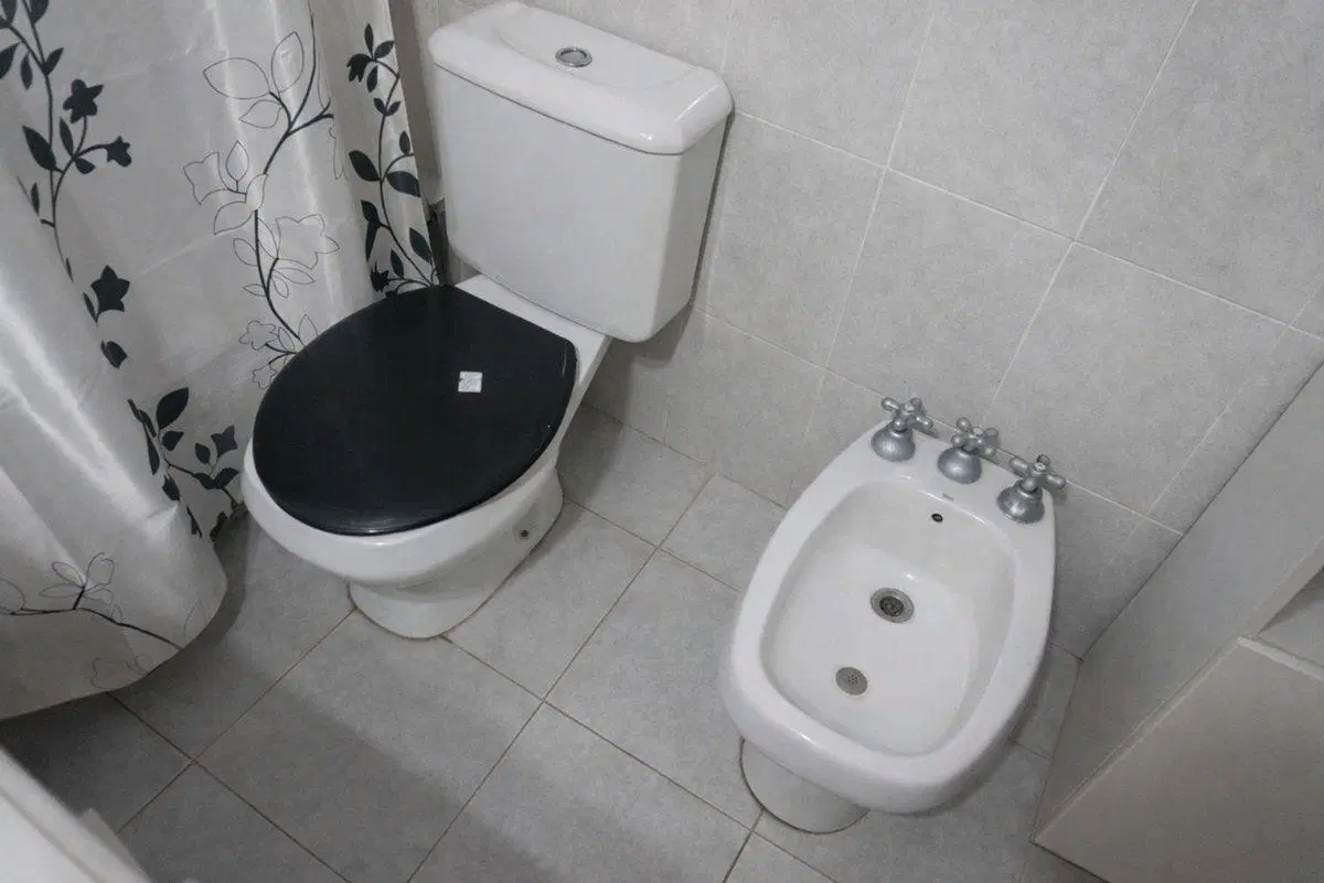 CASA 4 DORMITORIOS EN VENTA , CITY BELL. 4