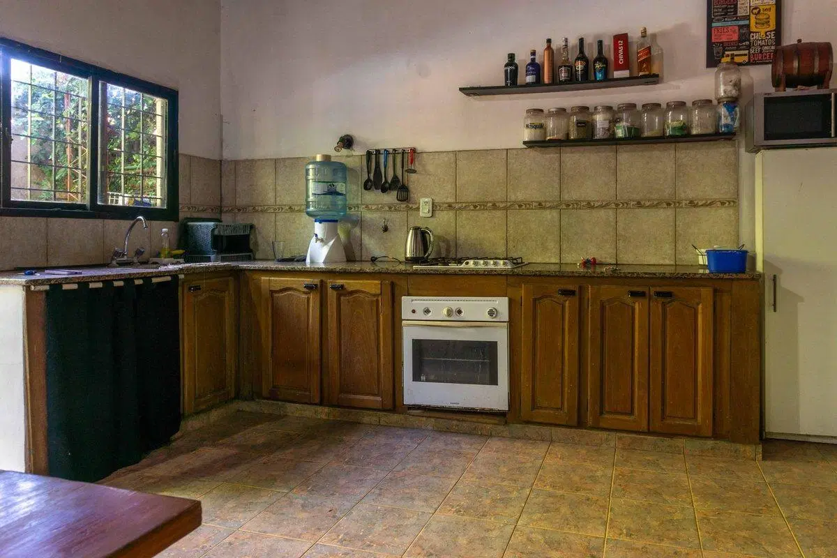 CASA 4 DORMITORIOS EN VENTA , CITY BELL. 5