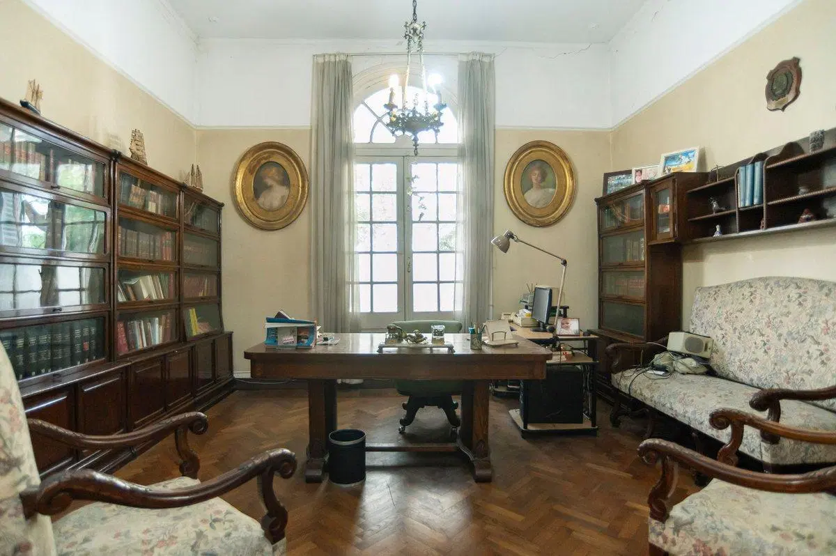 Casa 4 dormitorios en venta en La Plata 8