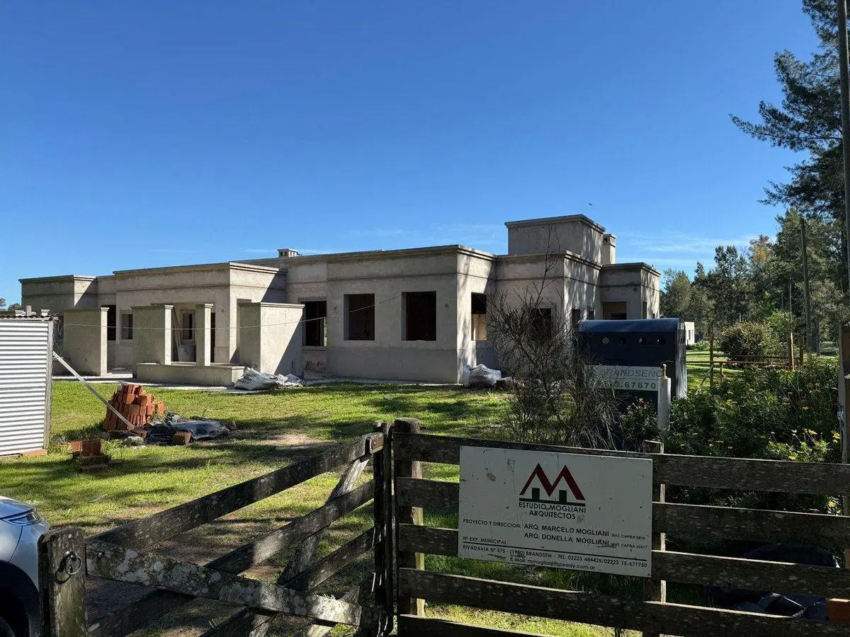 Casa en venta, Brandsen barrio privado 2