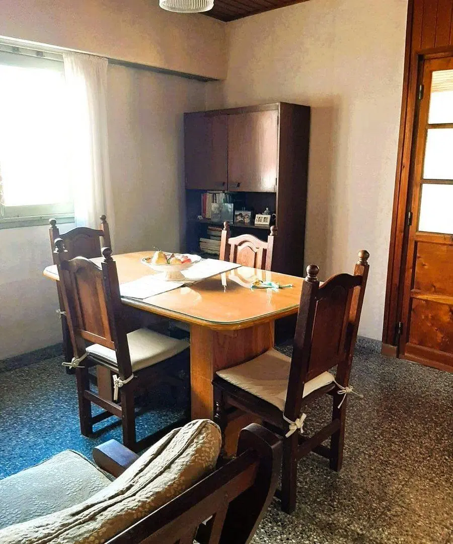 Casa 2 Dormitorios en venta Berisso con Quincho 5