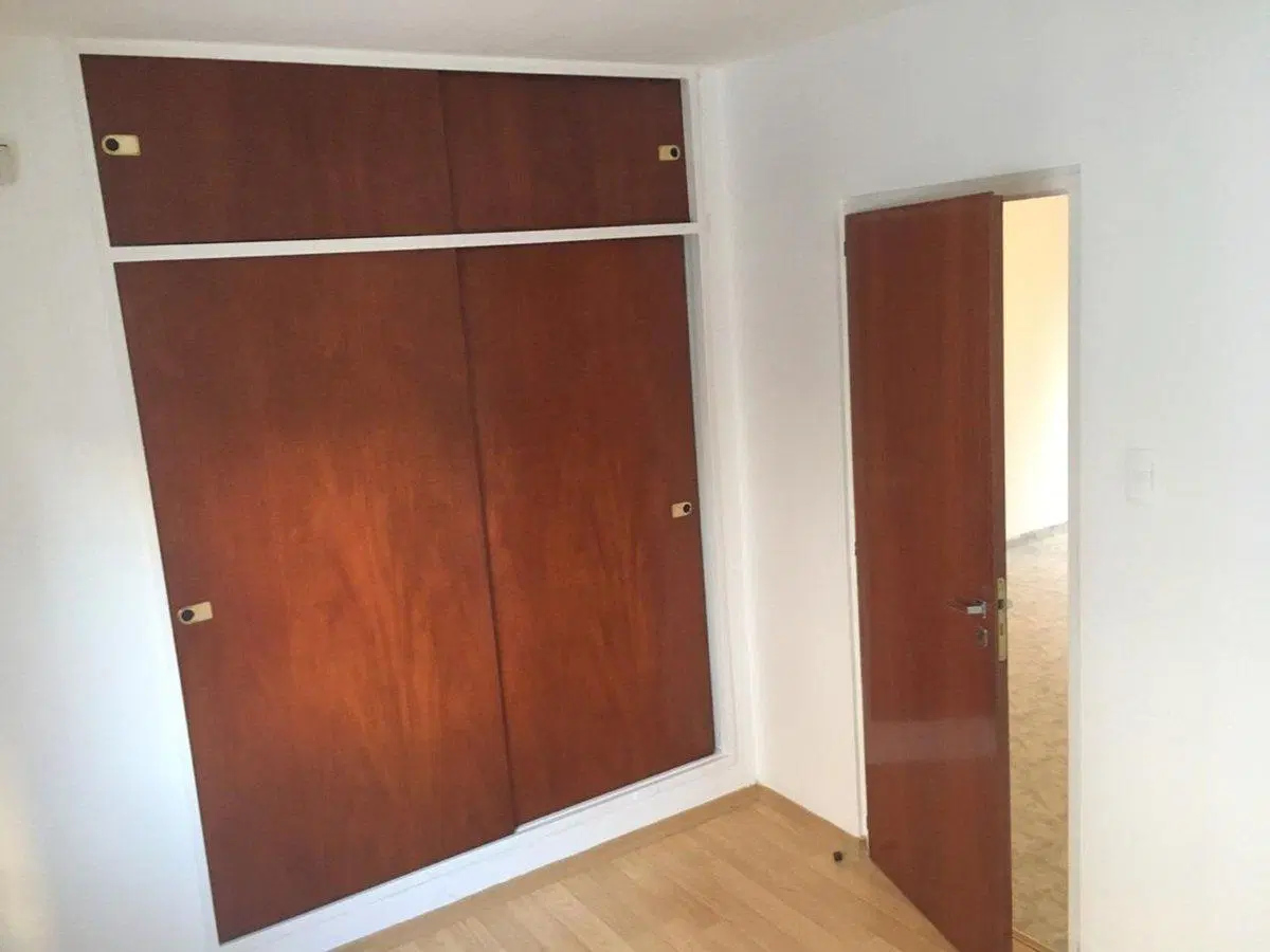 Departamento 1  Dormitorio en Venta en la Plata 2