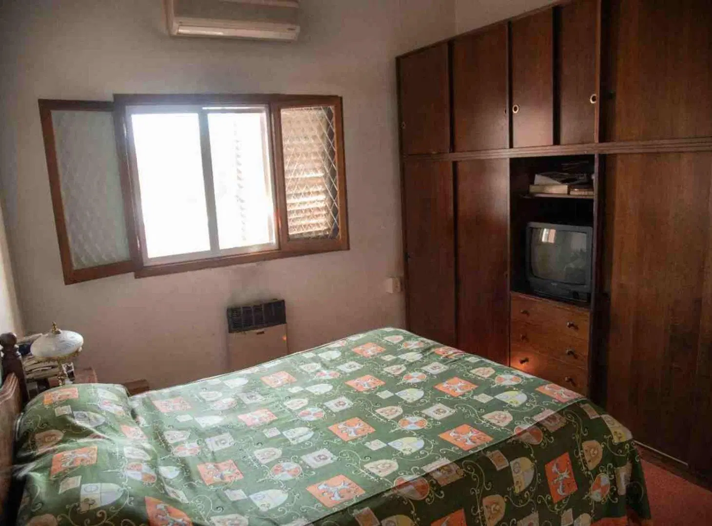 CASA 3 DORMITORIOS VENTA LA PLATA APTA BANCO 2