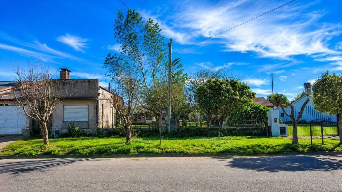 Casa 1 Dormitorio en Venta en Dolores amplio Lote 3