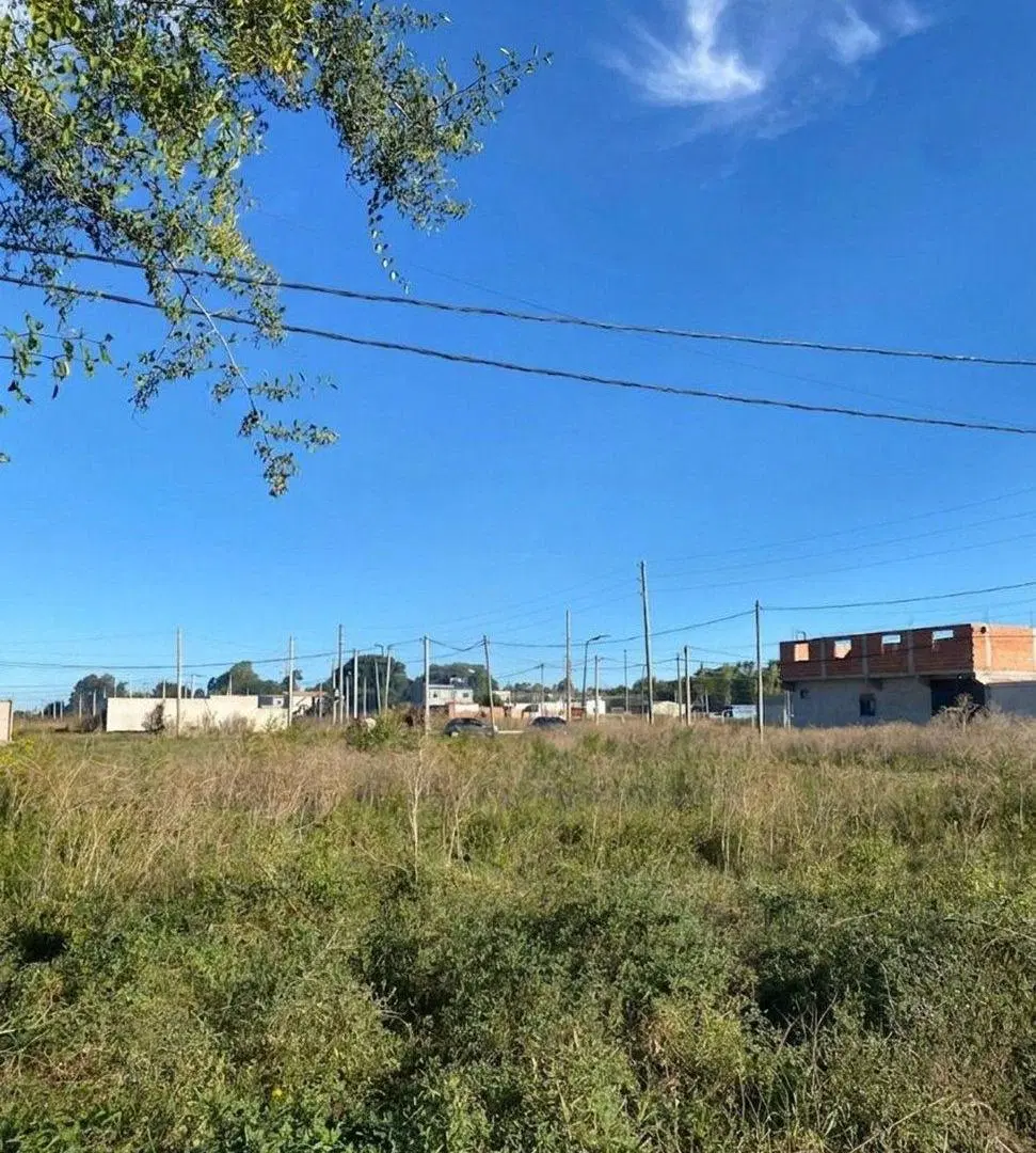 LOTE EN VENTA , SAN CARLOS CON SERVICIOS 3