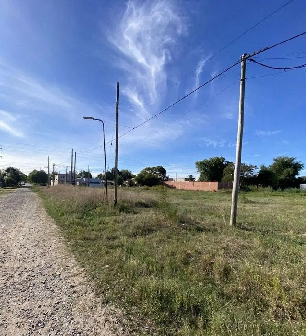 LOTE EN VENTA , SAN CARLOS CON SERVICIOS 2