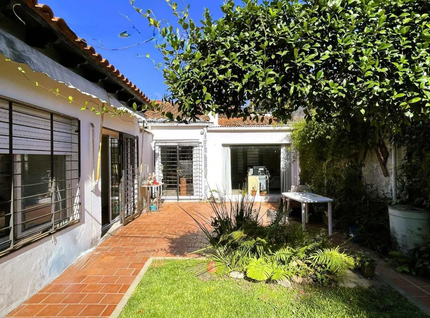 Casa 3 Dormitorios en Venta en Villa Castells 2