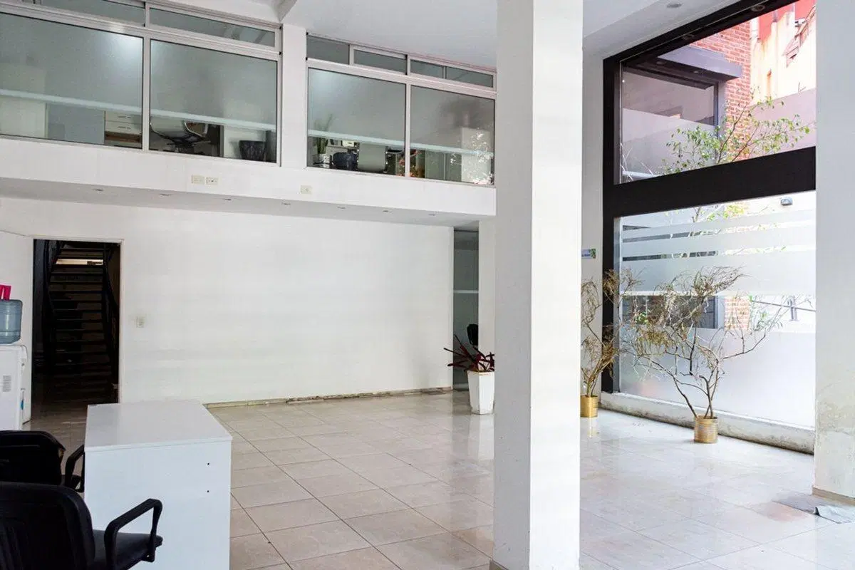 Local, con Oficinas En Venta La Plata 3