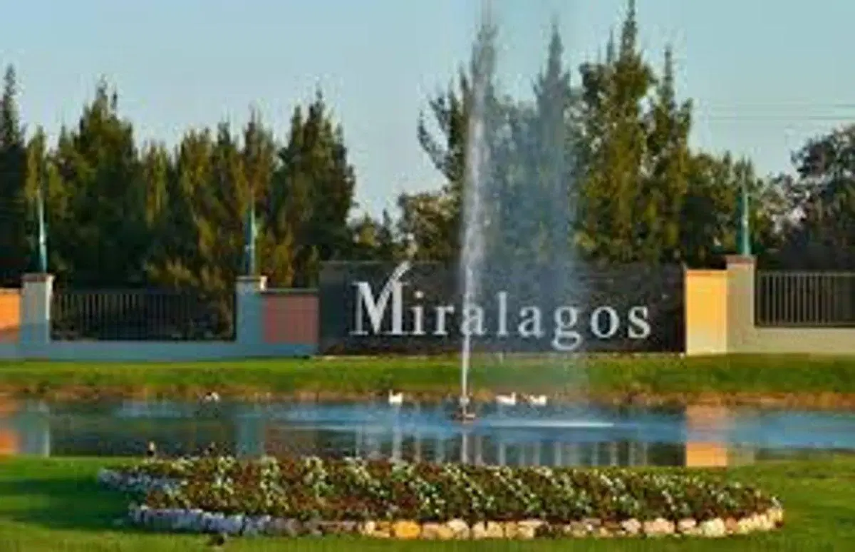 LOTE EN VENTA  CLUB MIRALAGOS 2