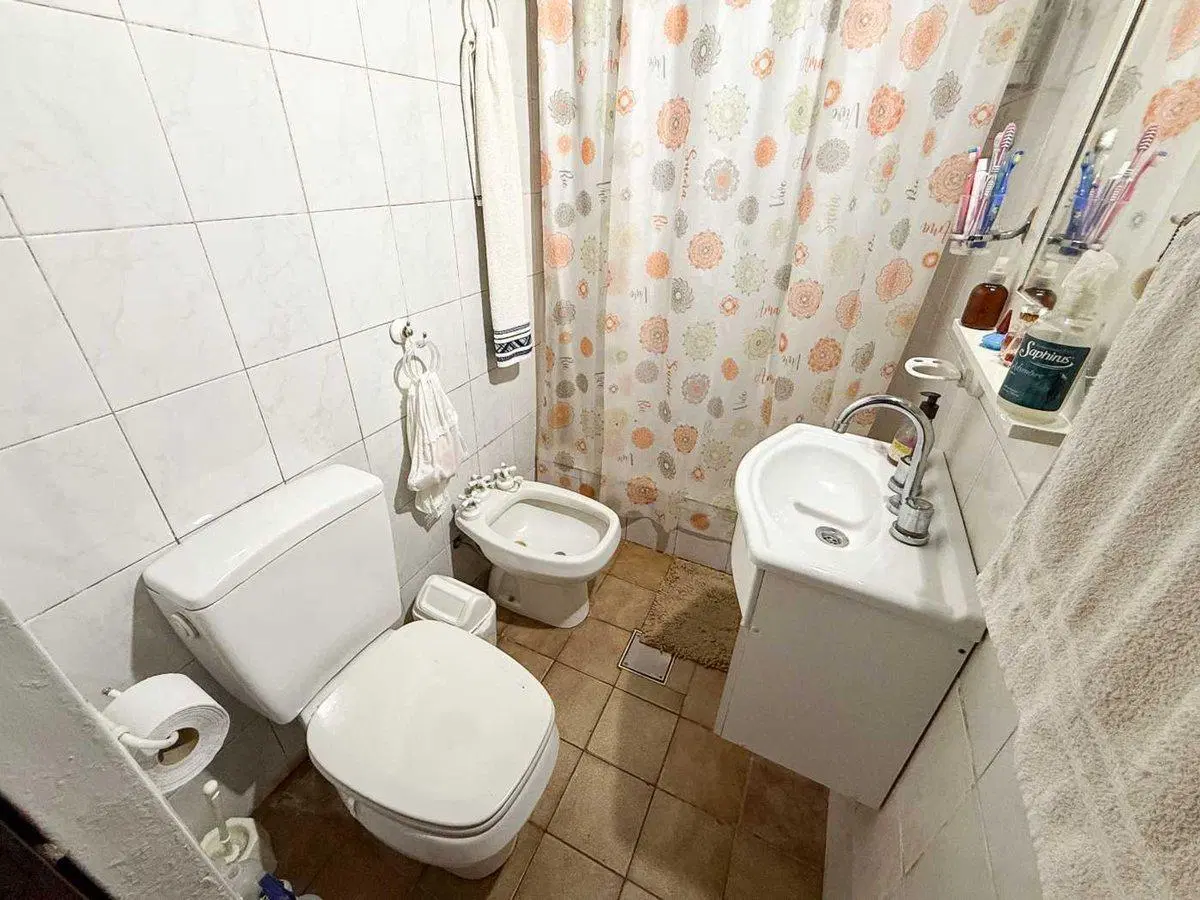 Casa 2 Dormitorios en Venta en Villa Elisa Patio 5