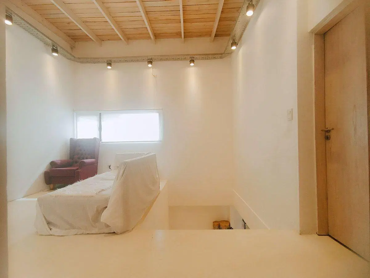 CASA 4 DORMITORIOS EN VENTA LA PLATA  + LOCAL 8