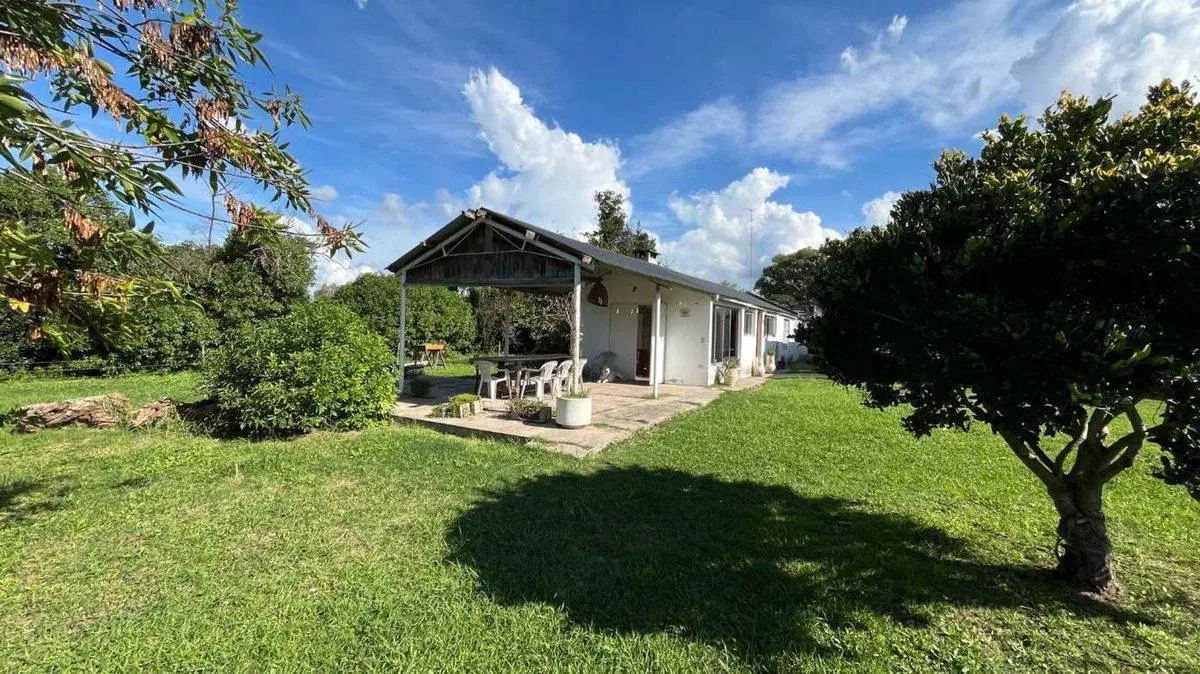 CASA 4 DORMITORIOS VENTA LA PLATA QUINCHO Y PILETA 8