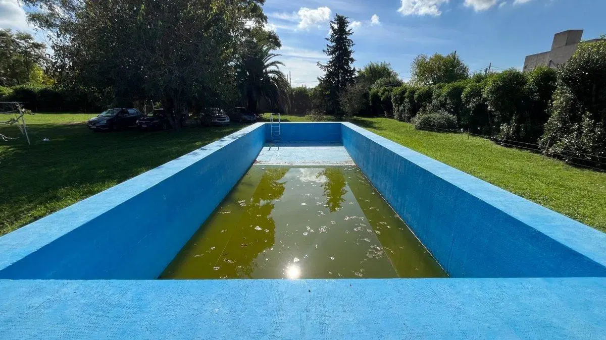 CASA 4 DORMITORIOS VENTA LA PLATA QUINCHO Y PILETA 4