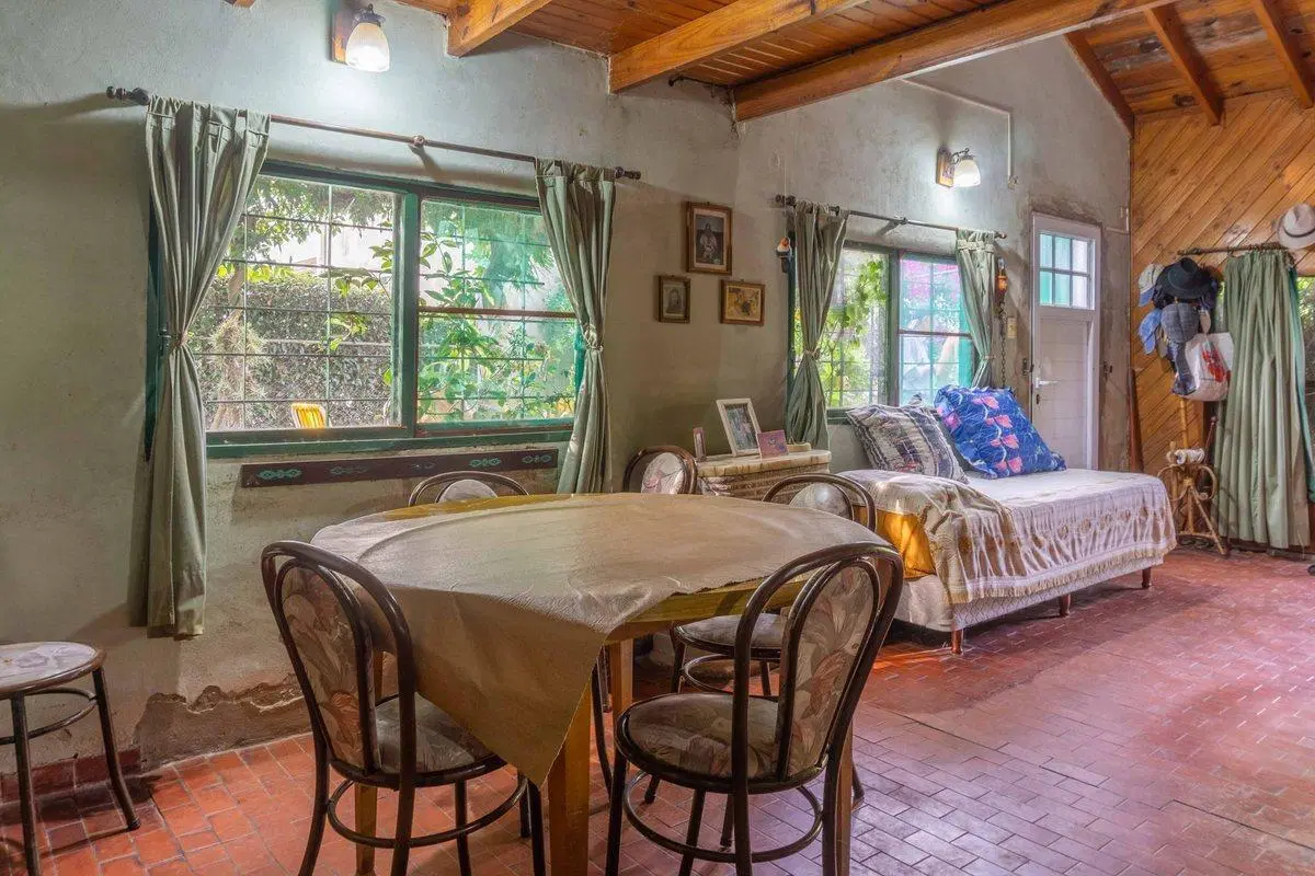 Casa 1 Dormitorio en Venta, City Bell + Pileta 4