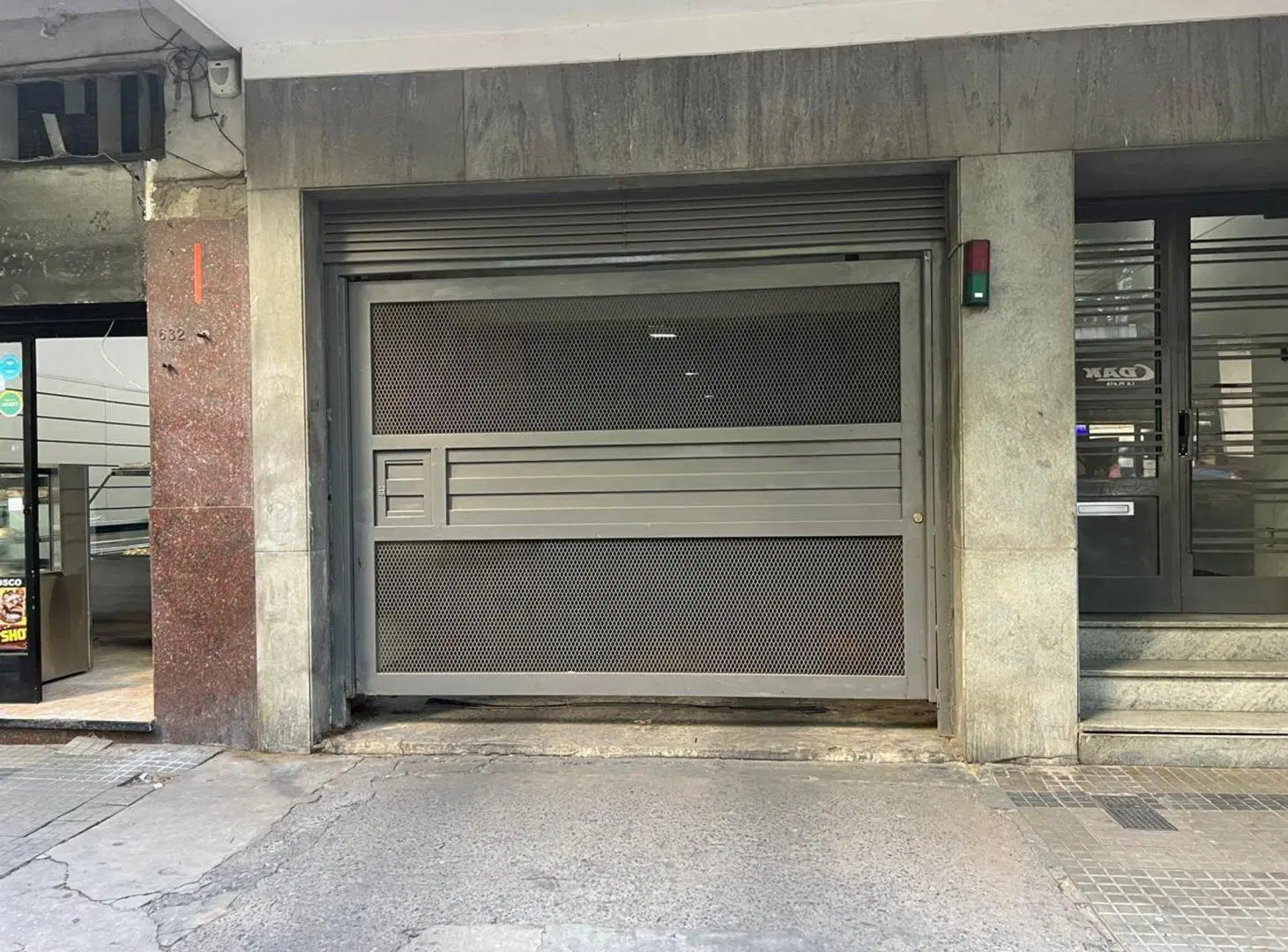 COCHERA CUBIERTA EN VENTA LA PLATA CENTRO 5