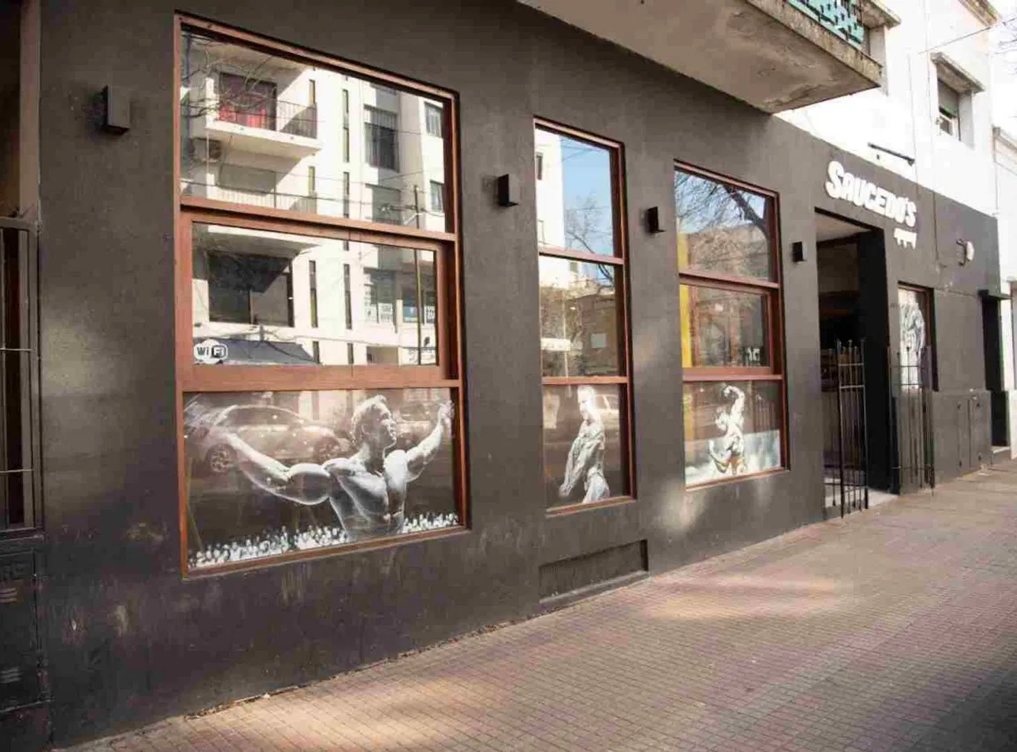 LOCAL EN VENTA LA PLATA 4