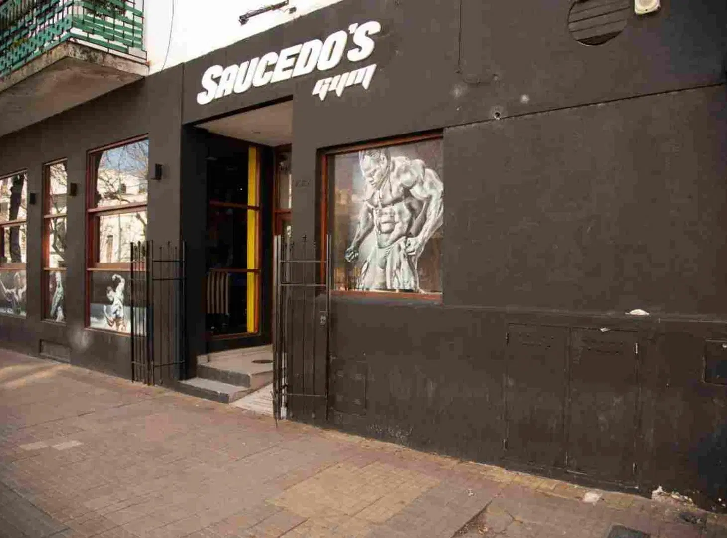 LOCAL EN VENTA LA PLATA 2