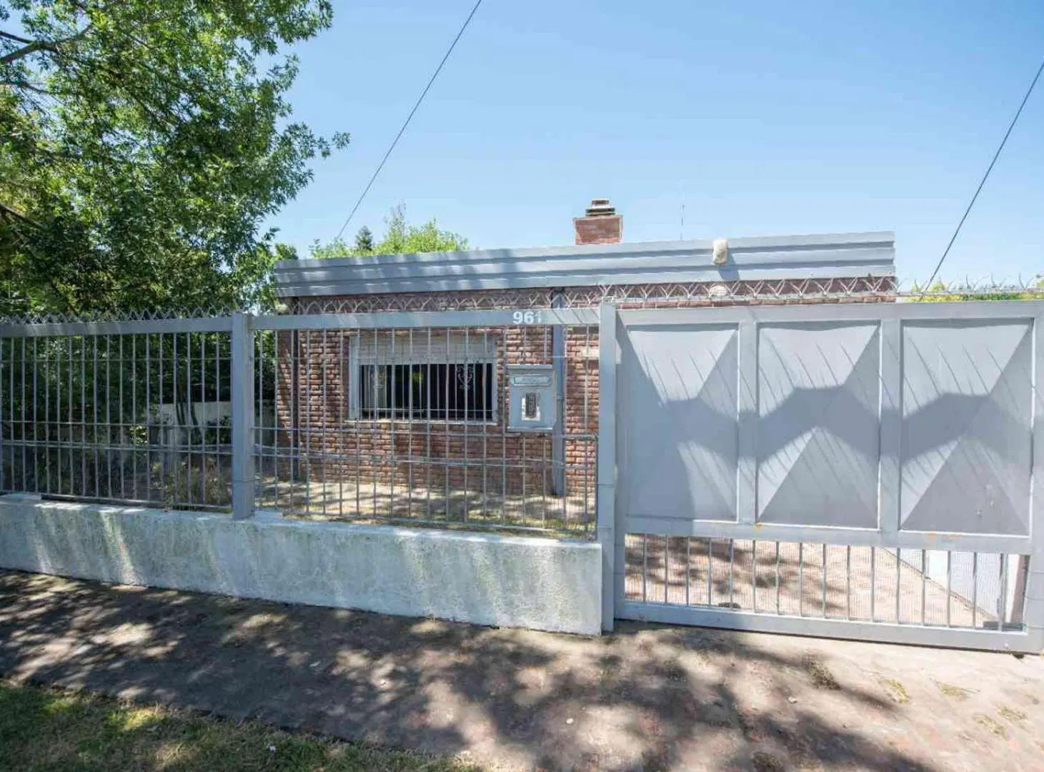 CASA DE 3 DORMITORIOS VENTA VILLA ELISA CON PILETA 3