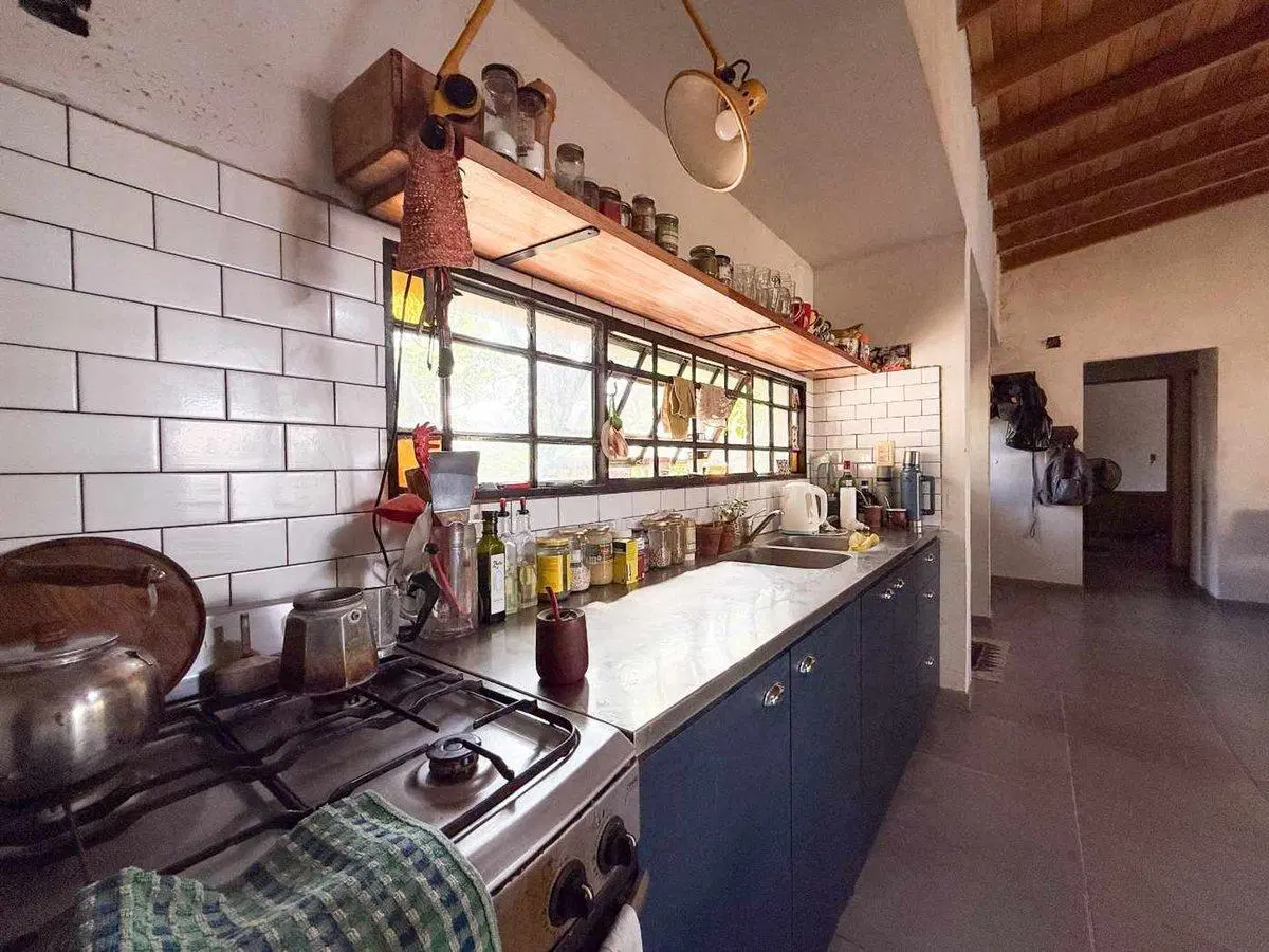 Casa 2 dormitorios en venta. City Bell 3