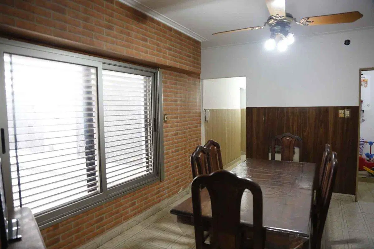 Casa 3 dormitorios en Venta, Los Hornos con Pileta 3