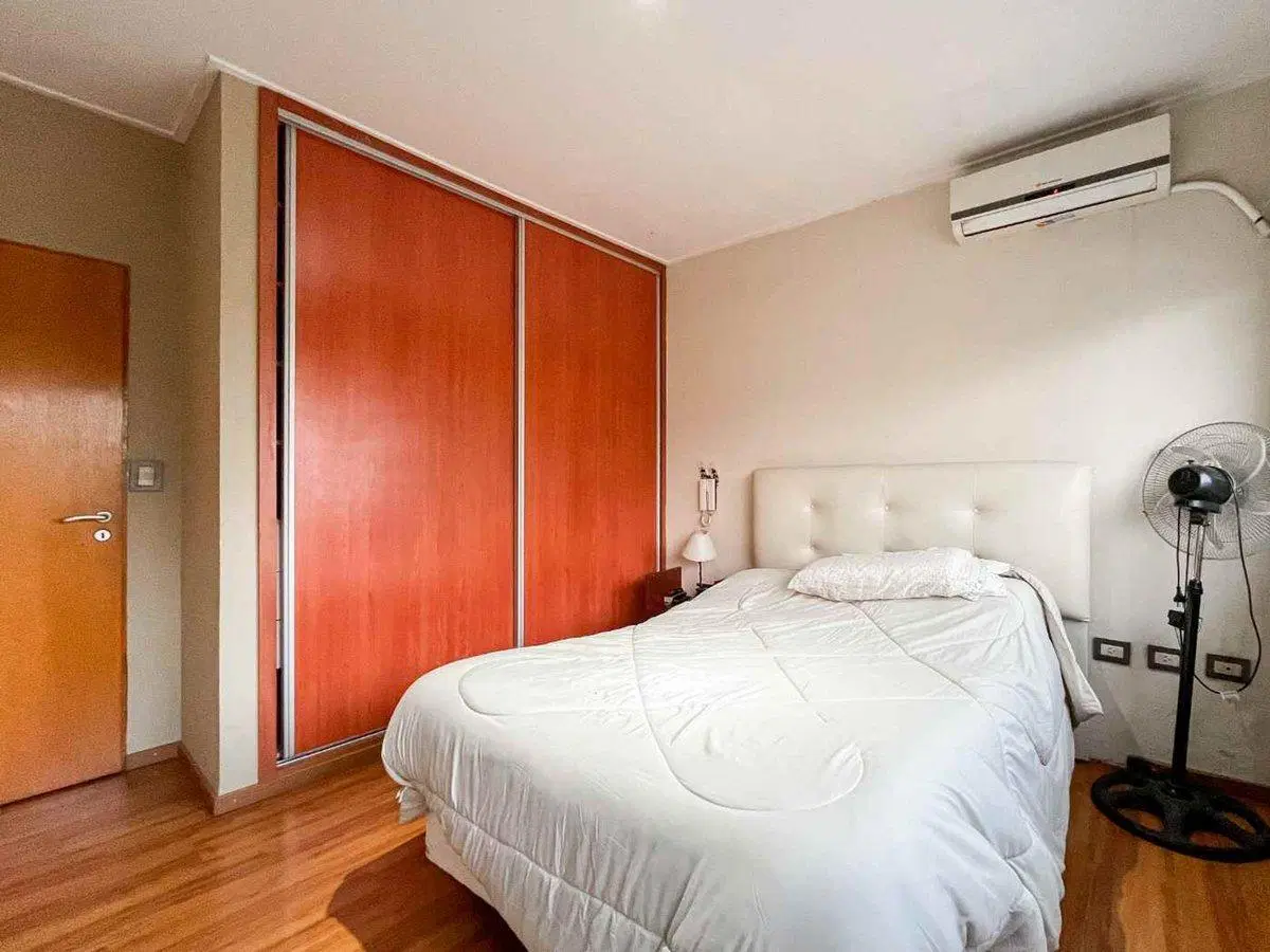 CASA 3 DORMITORIOS EN VENTA LA PLATA 45 Y 23 8