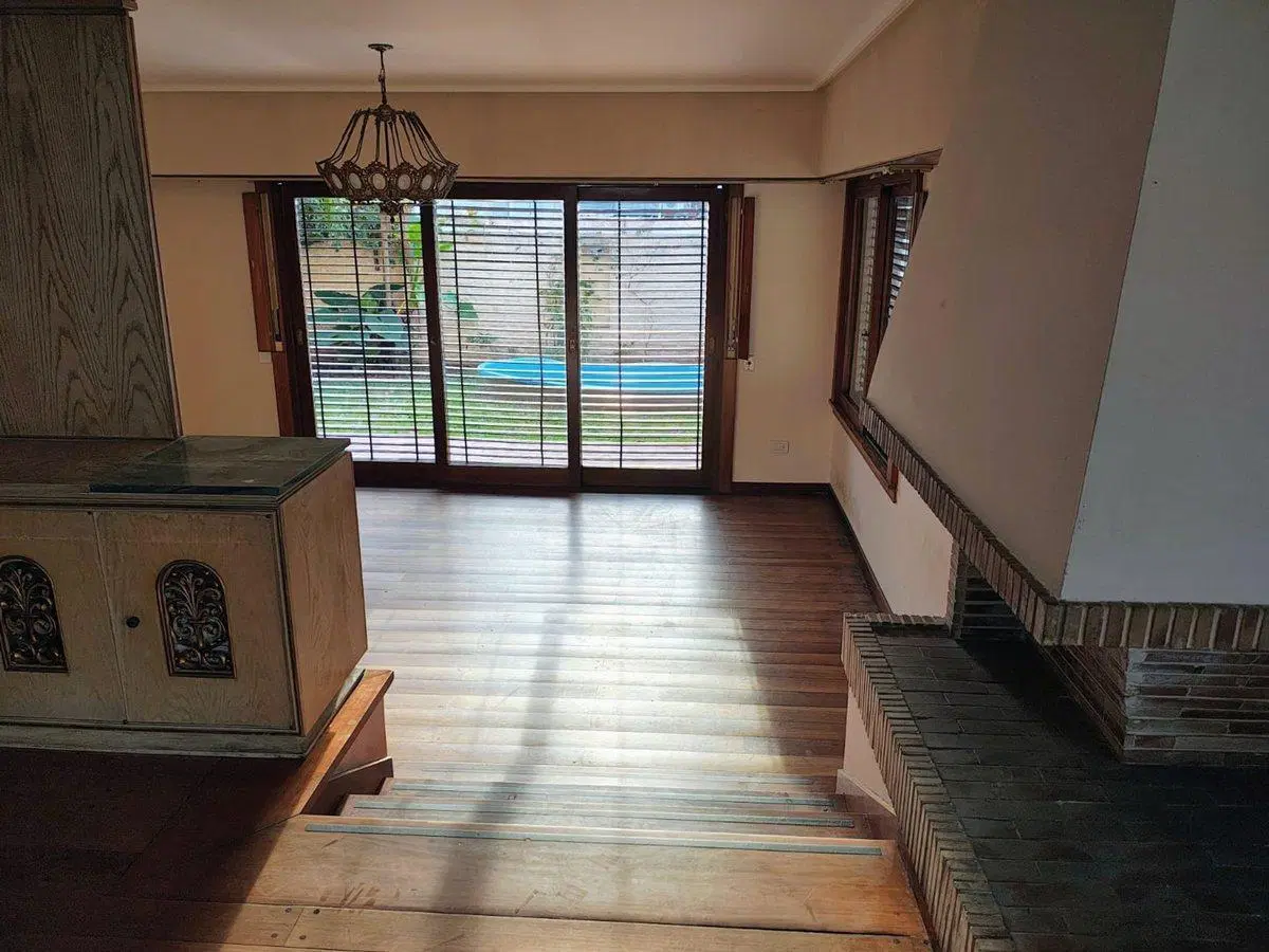 Casa de 4 dormitorios en venta en la Plata 3