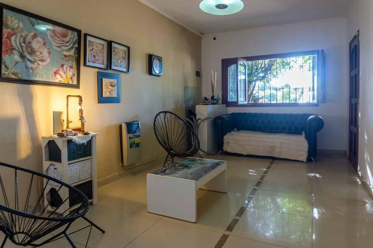 CASA 4 DORMITORIOS EN VENTA , CITY BELL. 3