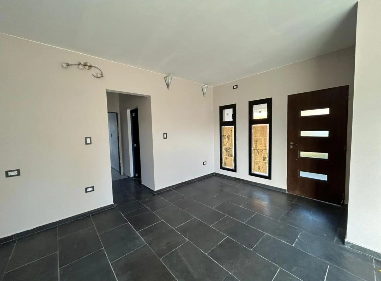 CASA 2 DORMITORIOS EN VENTA GONNET A TERMINAR 8