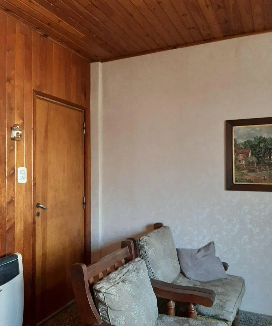 Casa 2 Dormitorios en venta Berisso con Quincho 5