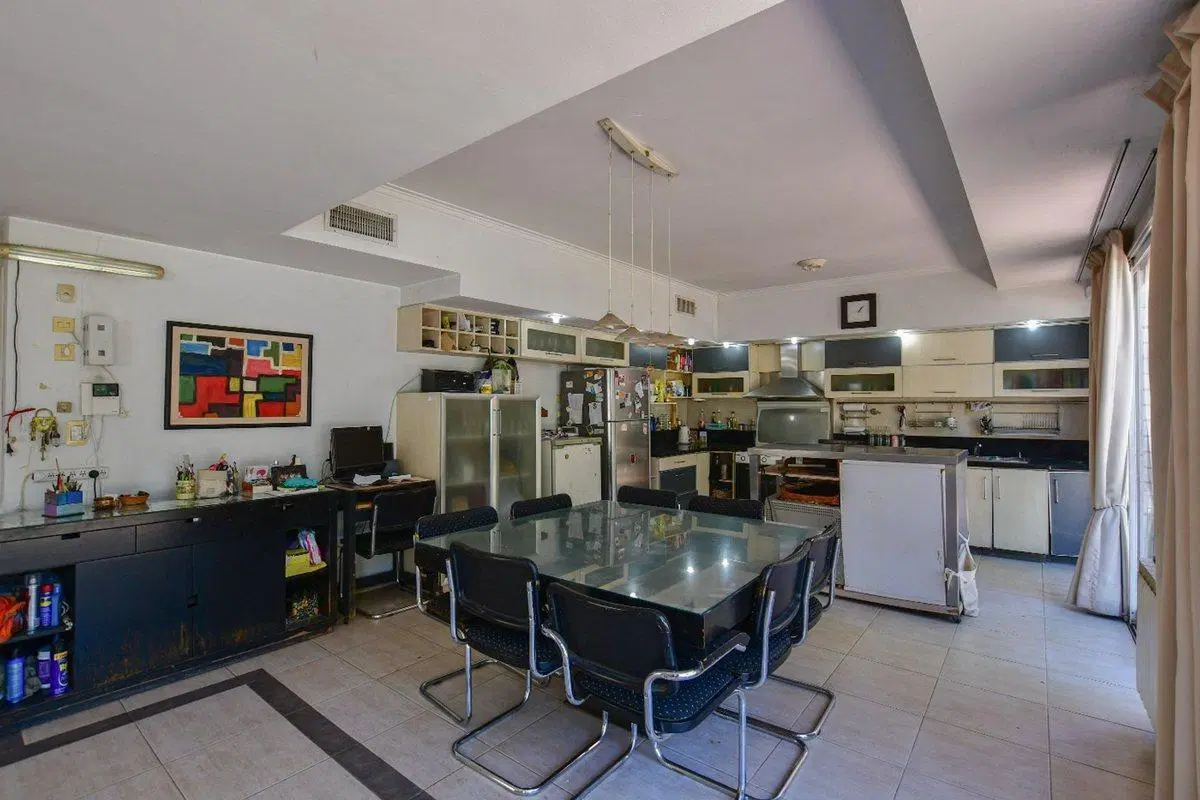 CASA 5 DORMITORIOS EN VENTA LA PLATA CON PILETA 4