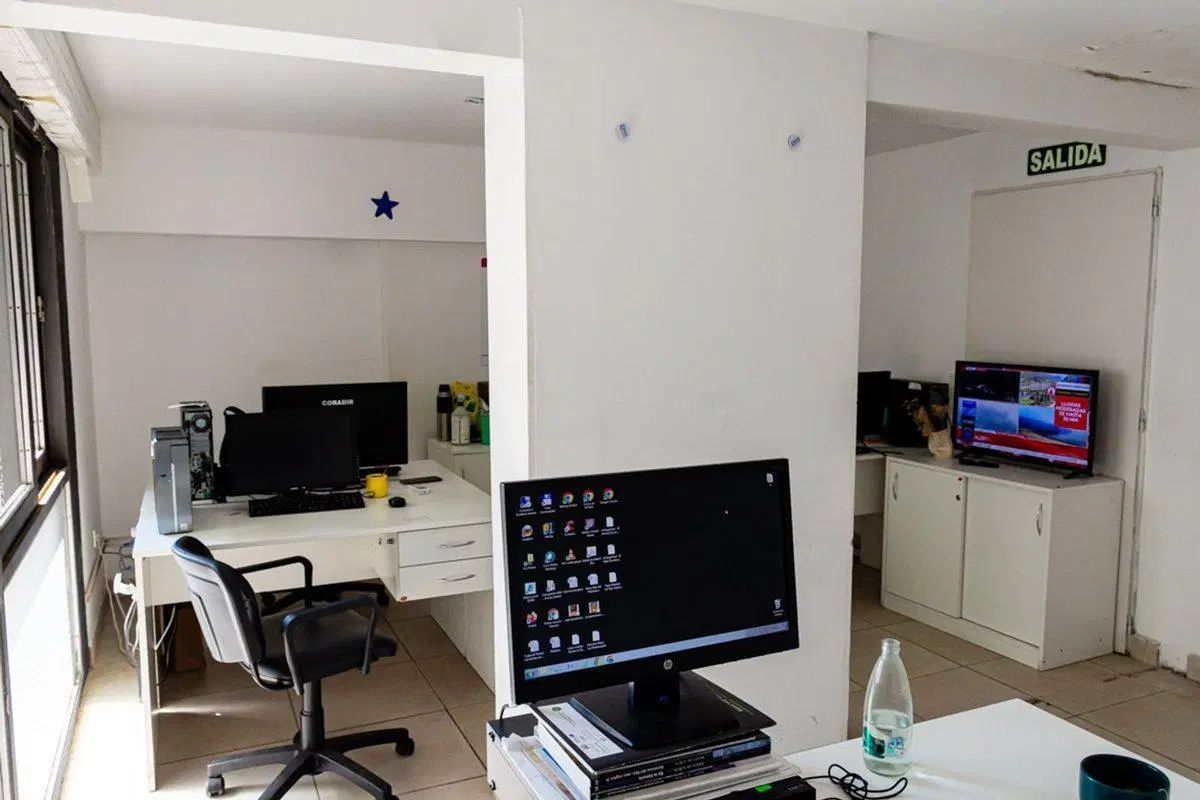 Local, con Oficinas En Venta La Plata 8