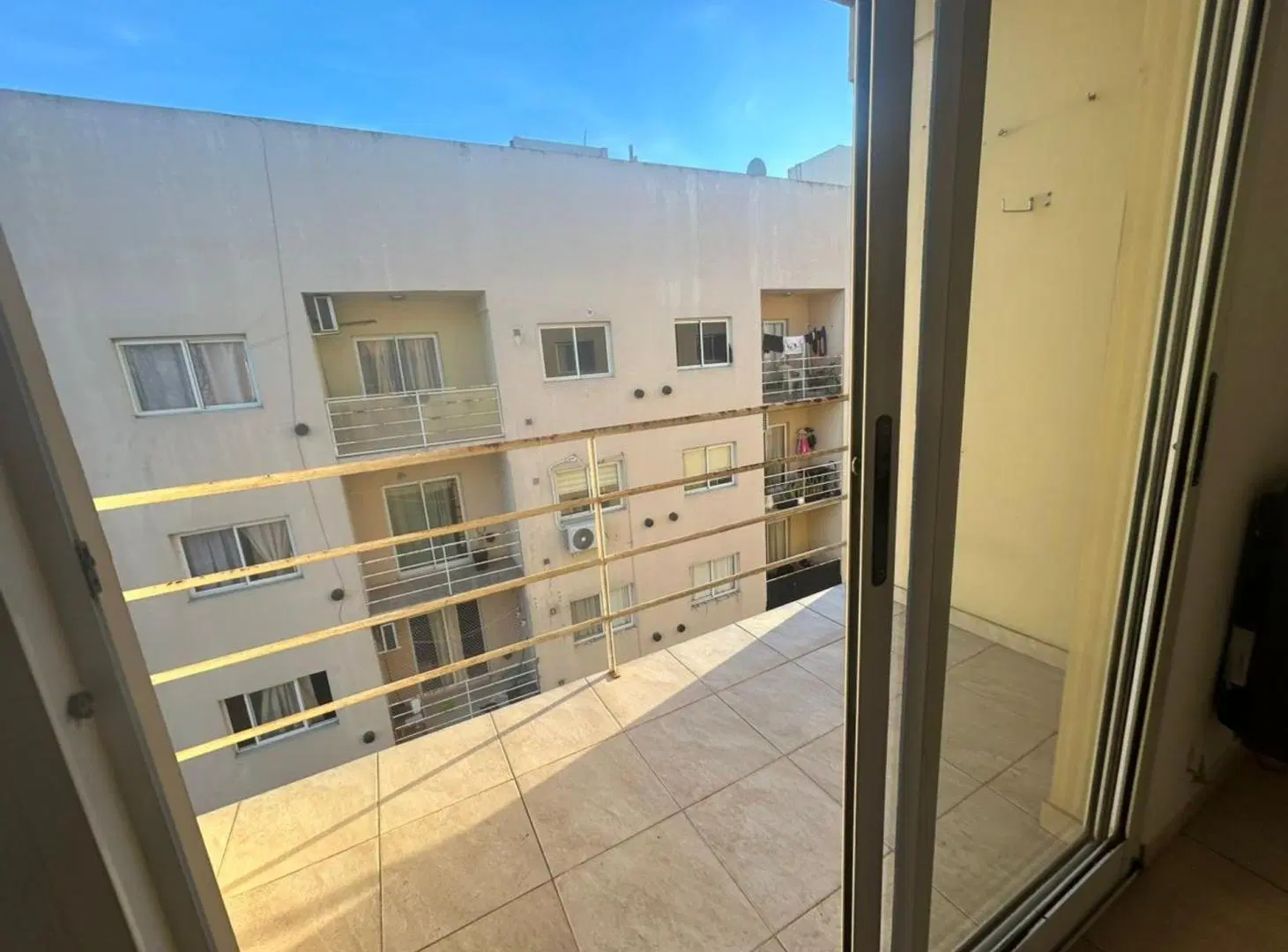 DEPARTAMENTO 1 DORMITORIO EN VENTA LA PLATA BALCON 3
