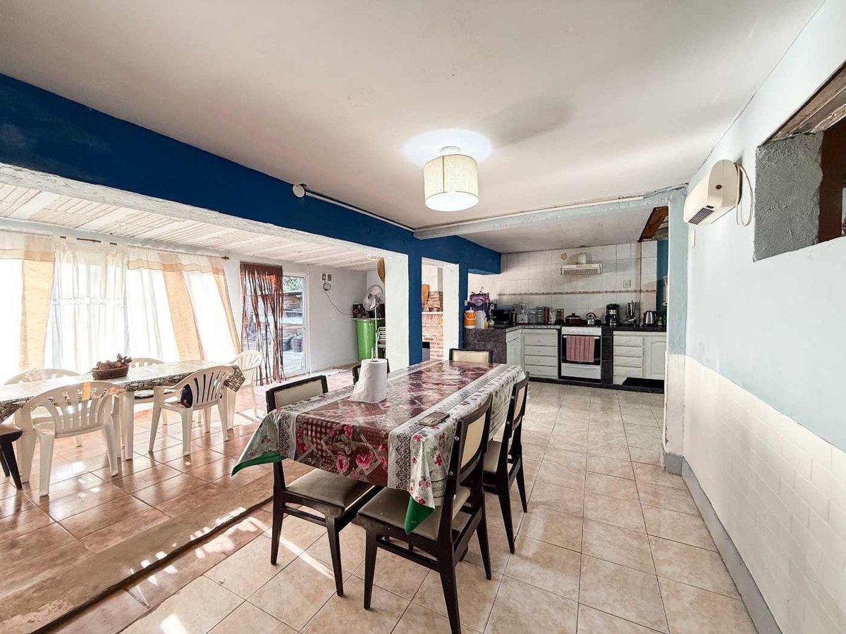 Foto de Casa 2 Dormitorios en Venta en Villa Elisa Patio, imagen 4