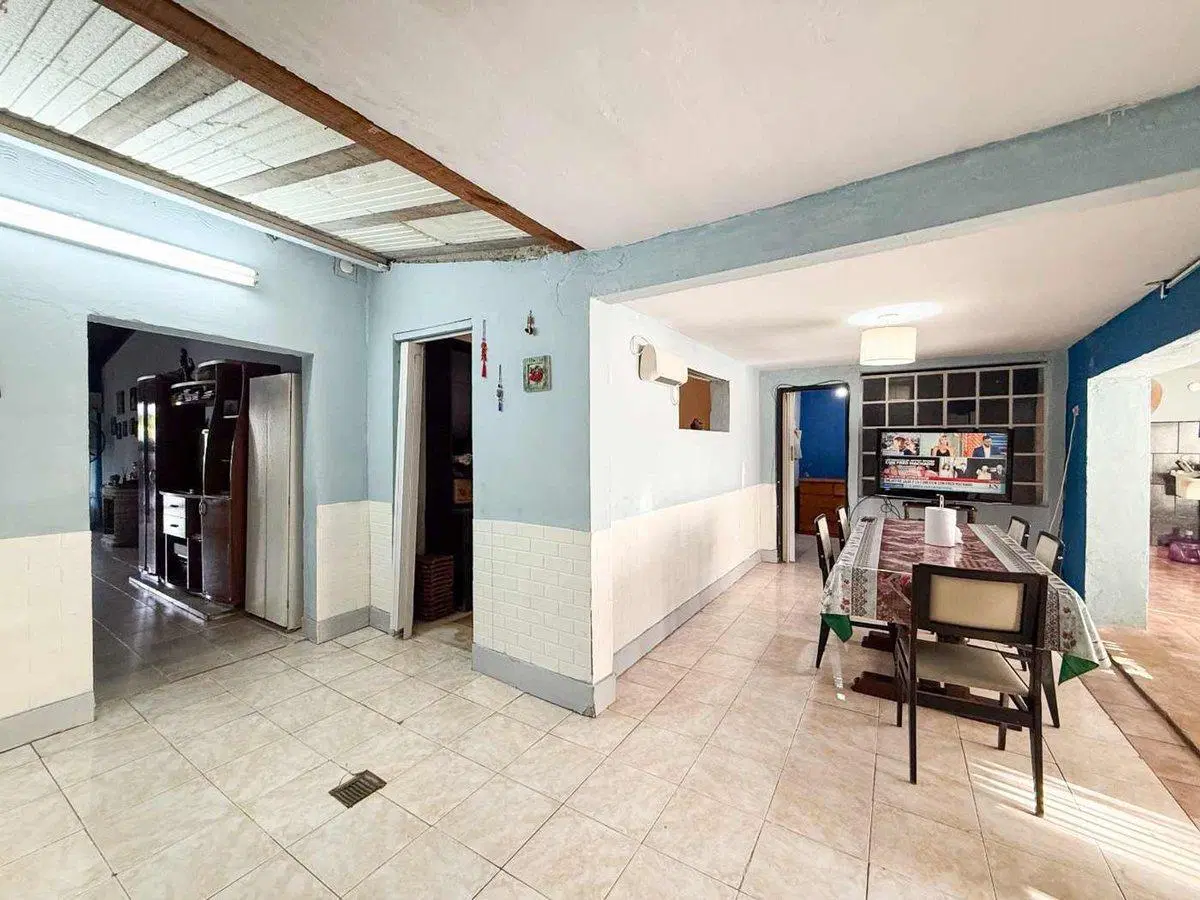 Casa 2 Dormitorios en Venta en Villa Elisa Patio 5