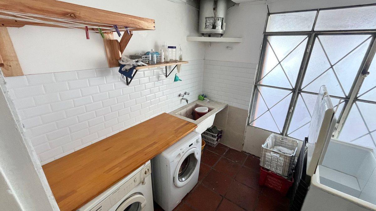Foto de CASA 4 DORMITORIOS VENTA LA PLATA QUINCHO Y PILETA, imagen 3