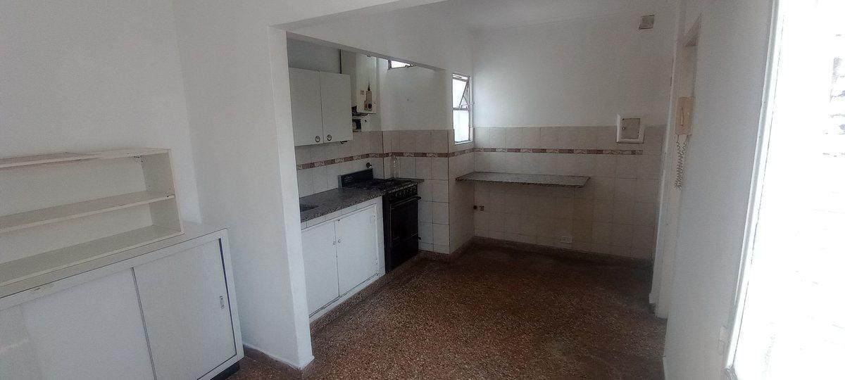 Foto de Departamento 1 dormitorio venta La Plata al frente, imagen 3