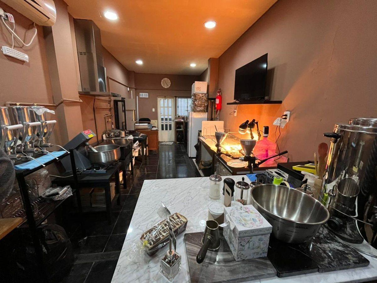 Foto de LOCAL EN VENTA LA PLATA- AL FRENTE CENTRO, imagen 1