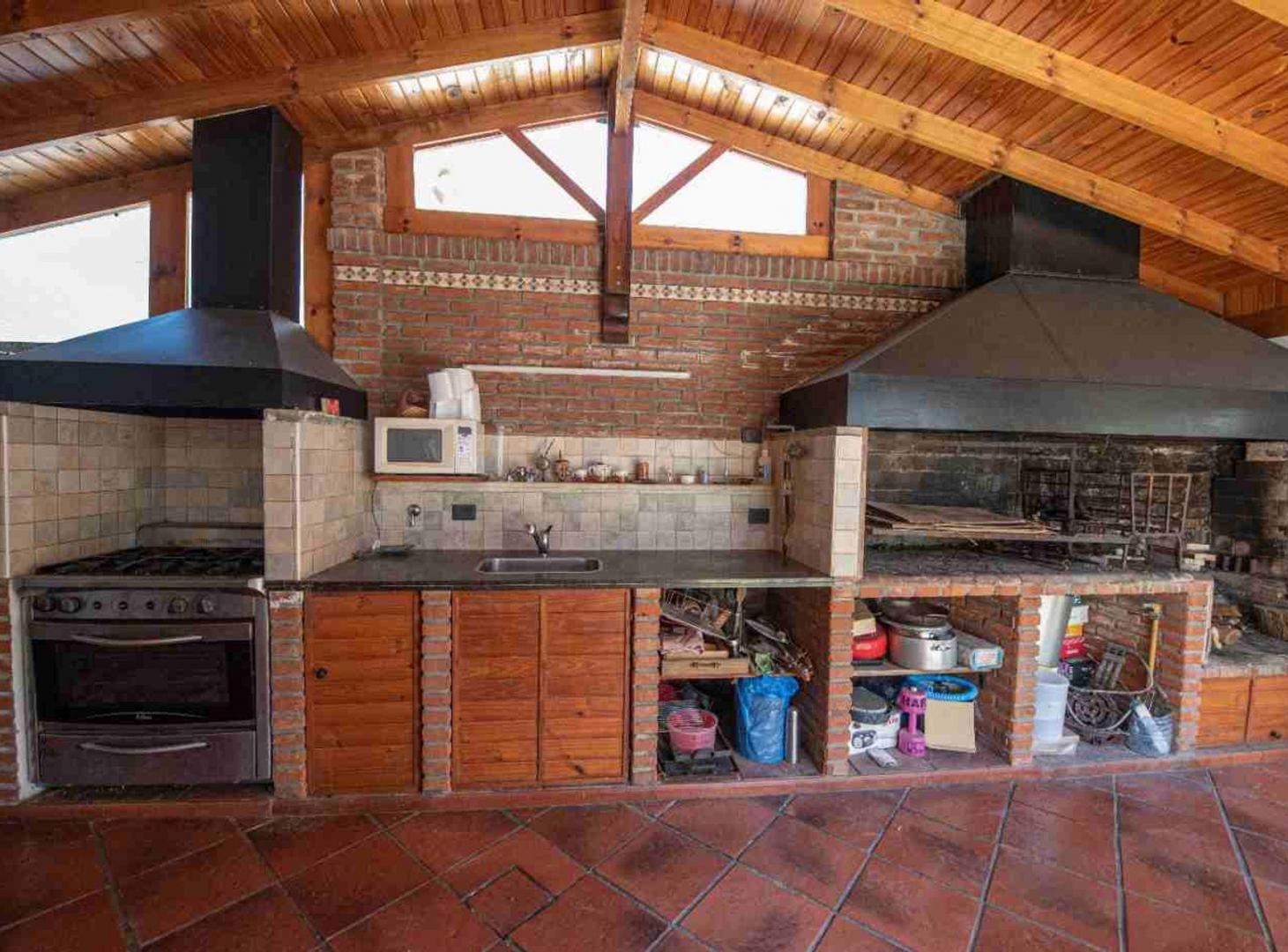 Foto de CASA DE UN DORMITORIO VENTA VILLA ELISA CON PARQUE, imagen 1