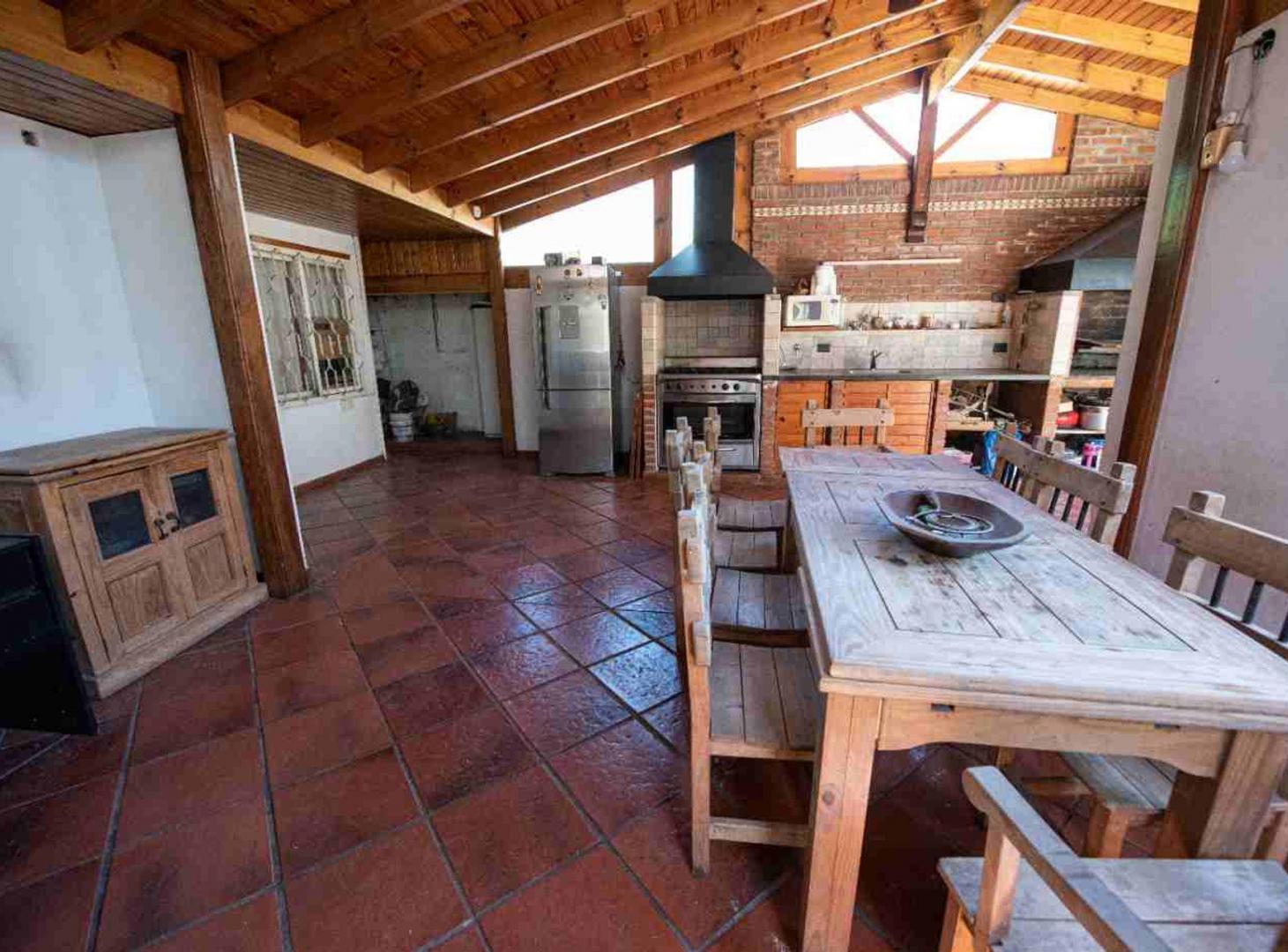 Foto de CASA DE UN DORMITORIO VENTA VILLA ELISA CON PARQUE, imagen 3