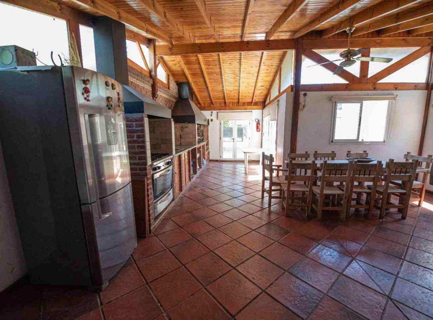 Foto de CASA DE UN DORMITORIO VENTA VILLA ELISA CON PARQUE, imagen 4