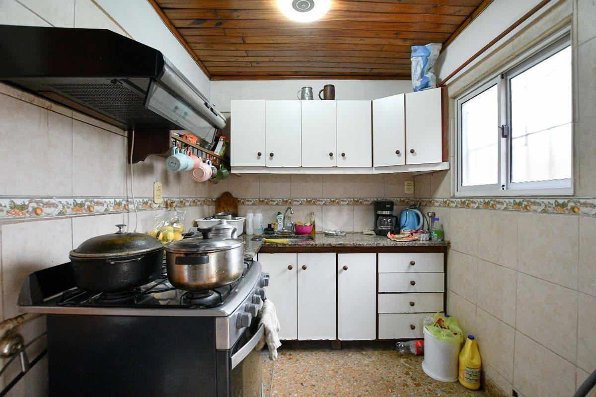 Foto de CASA EN VENTA A REFACCIONAR LA PLATA, imagen 3