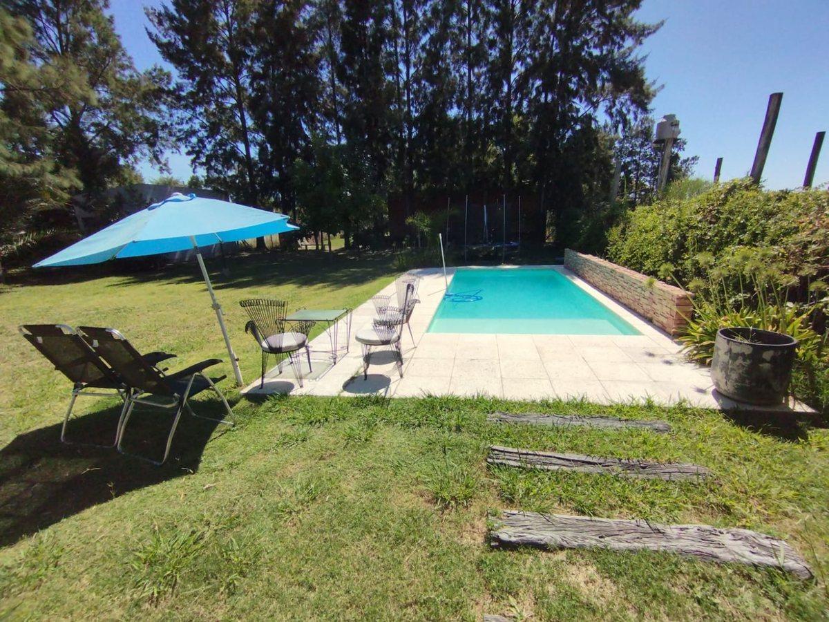Foto de CASA 3 DORMITORIOS VENTA EL RODEO PARQUE Y PILETA, imagen 4