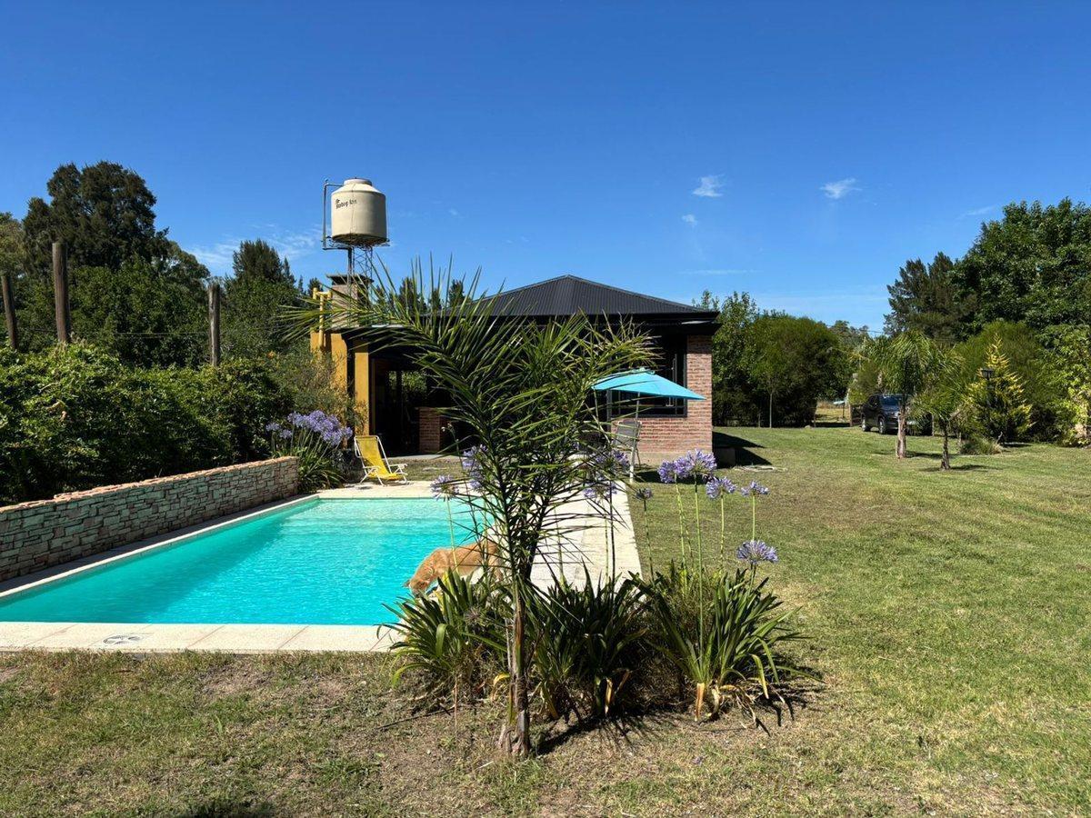 Foto de CASA 3 DORMITORIOS VENTA EL RODEO PARQUE Y PILETA, imagen 2